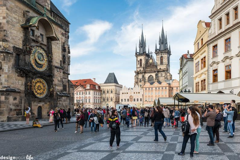 Tur në grup në Pragë